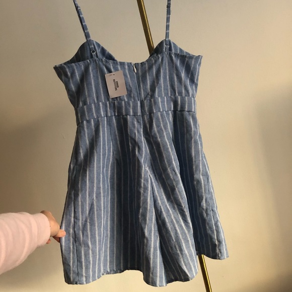 NWT UO tie front linen romper - Picture 4 of 5